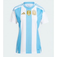 Echipament fotbal Argentina Tricou Acasa Copa America 2024 pentru femei maneca scurta